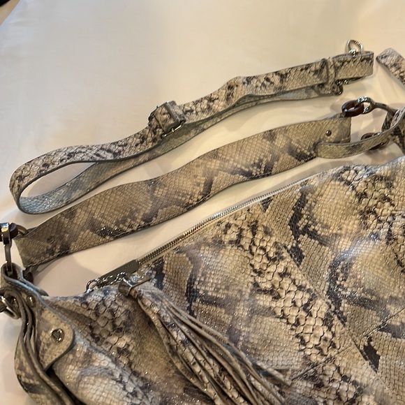 Jenrigo Hobo Bag - Picture 4 of 4